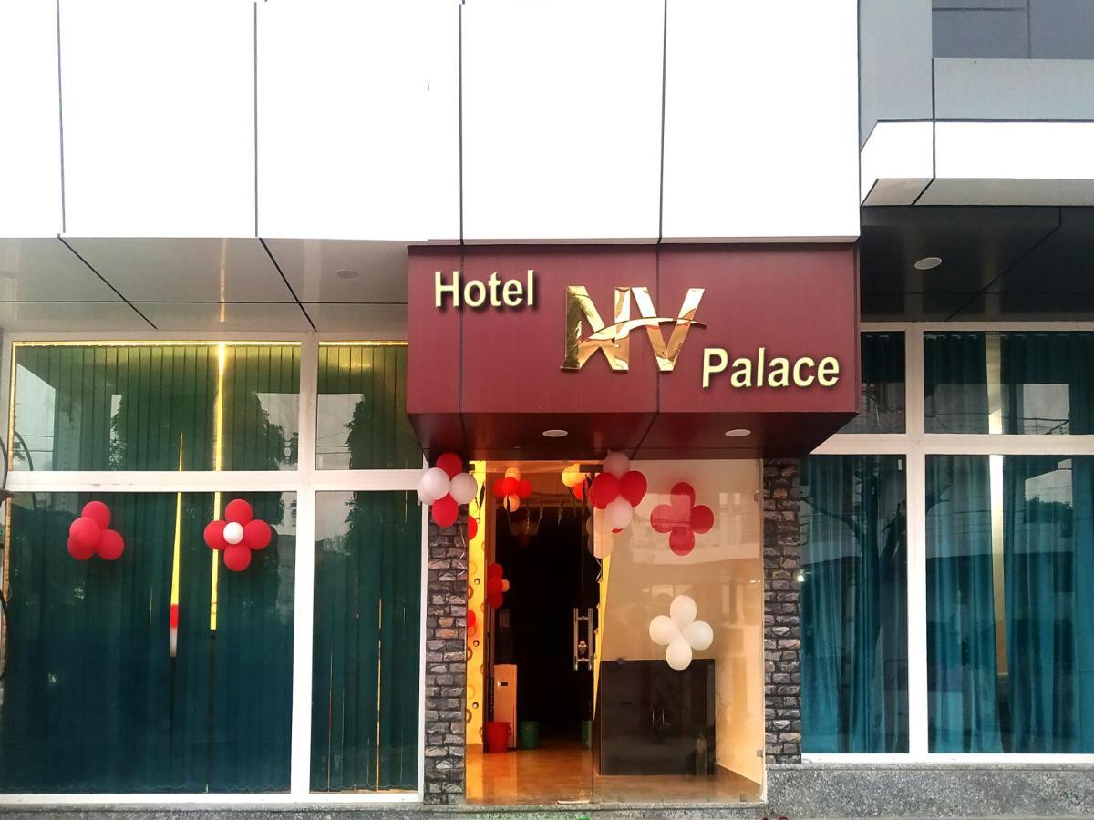 Nv Palace Hotel Vrindāvan Екстериор снимка