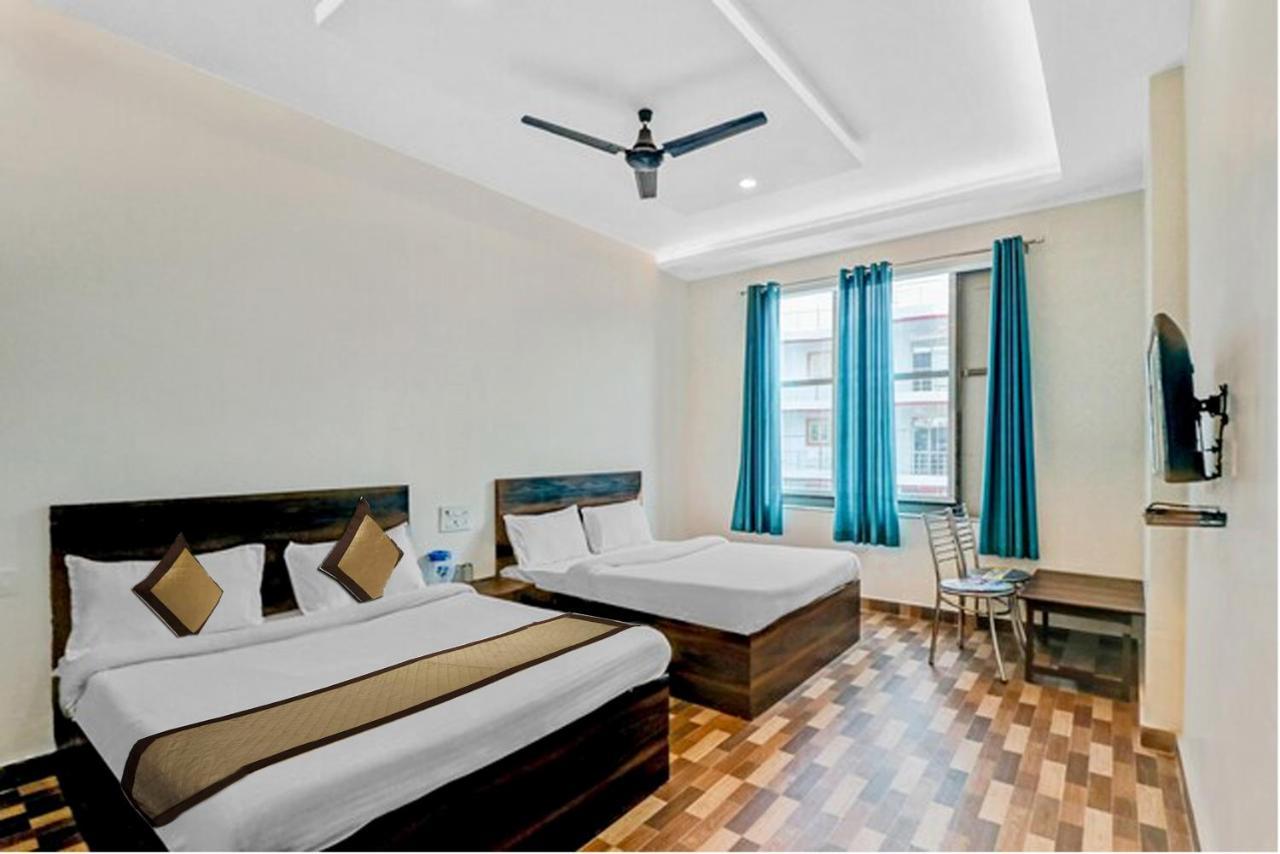 Nv Palace Hotel Vrindāvan Екстериор снимка