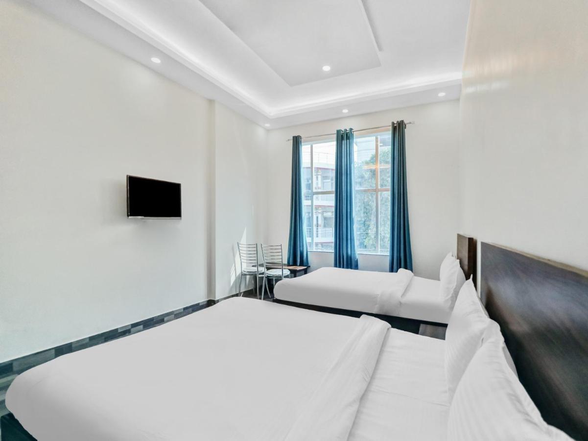 Nv Palace Hotel Vrindāvan Екстериор снимка